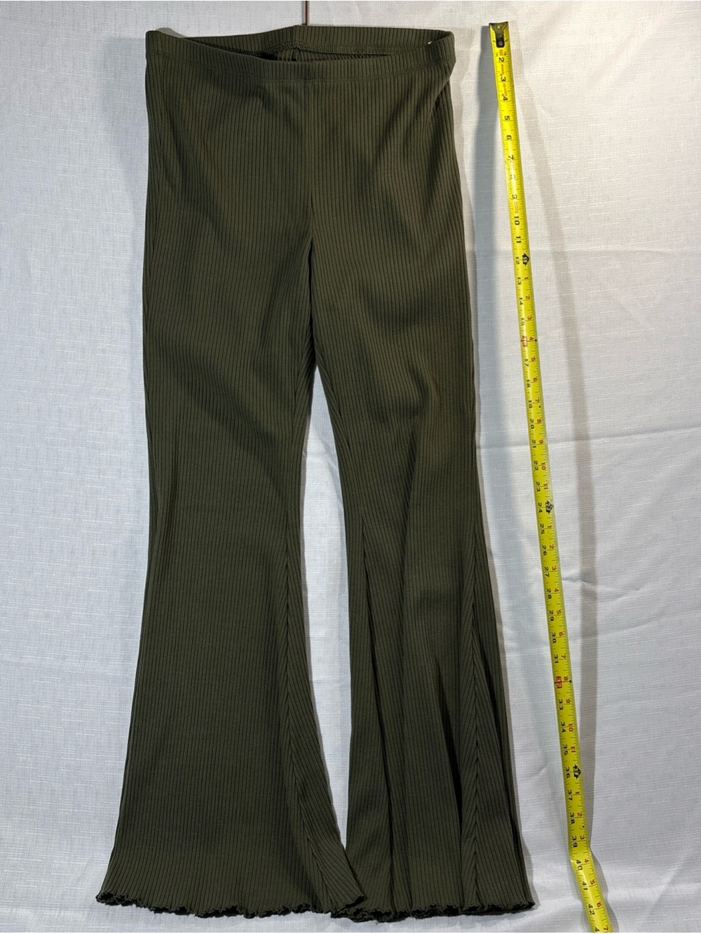 Aerie Women’s Size Large Ribbed Flare Knit Pants - Olive Green